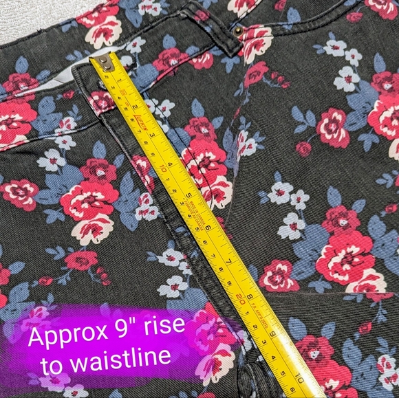 Garnet Hill size 10, EUC floral pattern jeans, modern retro style - Picture 11 of 13